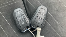 Vauxhall Grandland 1.2 Turbo Ultimate 5dr Petrol Hatchback